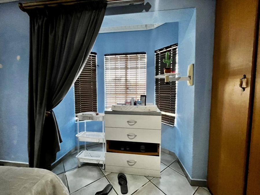 3 Bedroom Property for Sale in Safari Gardens North West